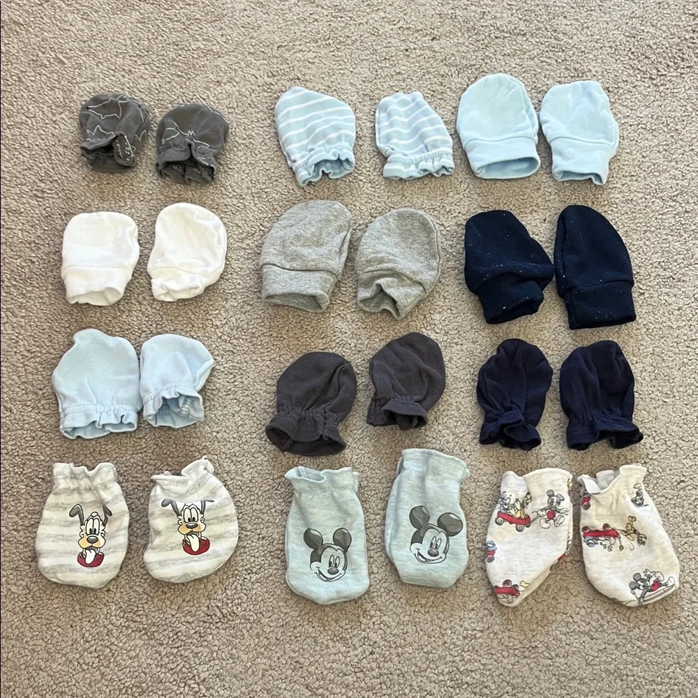 Assorted Baby Mittens Set